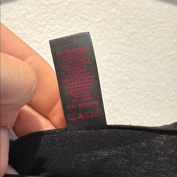 District Made Medium Wine Lover Funny Black Scoop Neck Graphic Tank Top - Picture 4 of 5